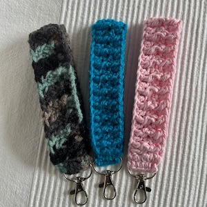 EASY CROCHET PATTERN- wristlet keychain phone