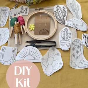 Beginner Stick and Stitch Kit, Hand Embroidery Kit, Floral Embroidery, Embroidery Pattern, DIY Kit, Modern Embroidery, Canvas Bag