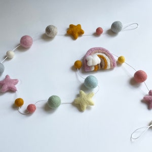 Felt ball and felt star garland with rainbow, felt rainbow wall decoration, pastel baby girl nursery decor, multicolor garland for nursery