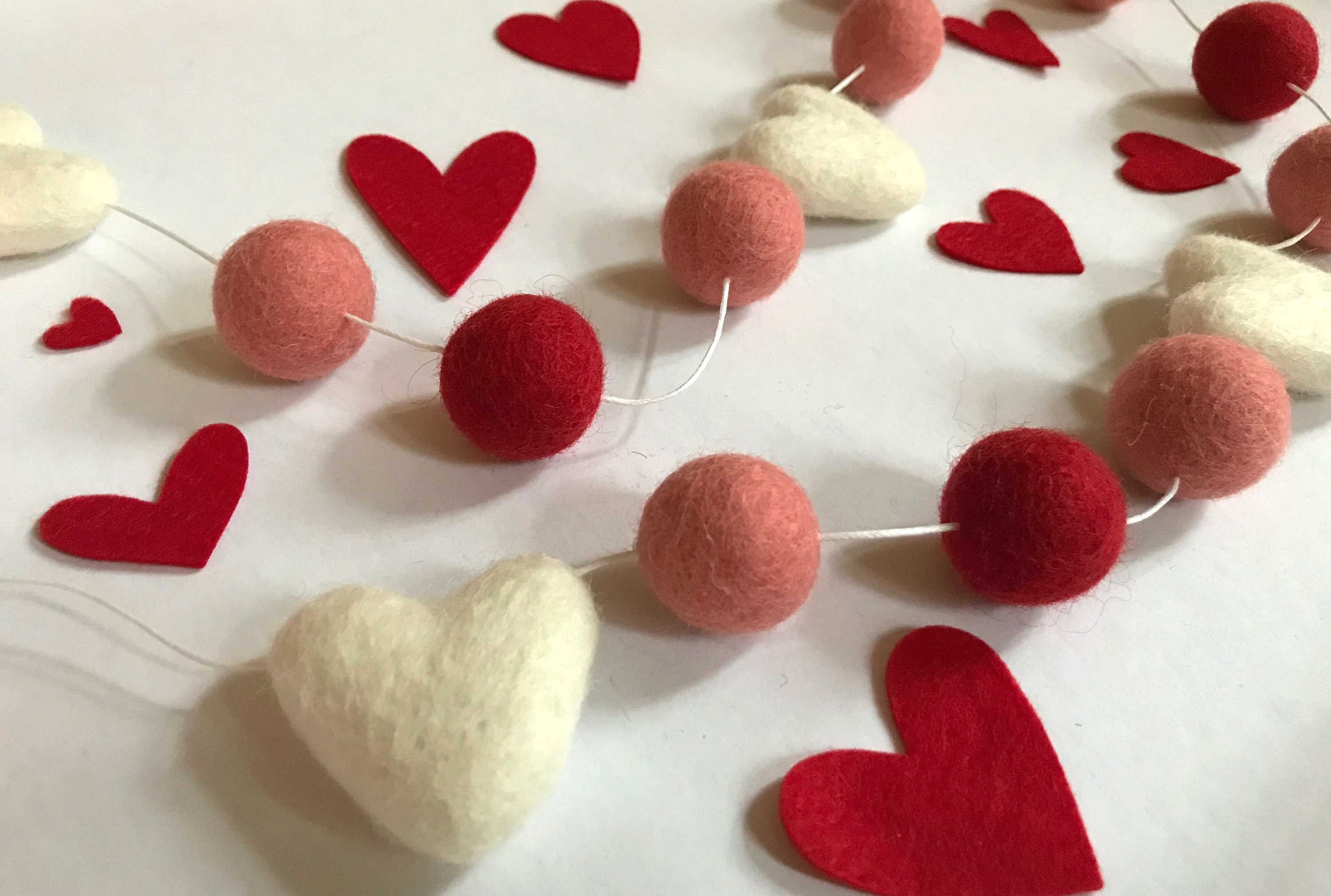 Cœur de Feutre et Guirlande Boule Pour Le Jour Valentines, Décoration Pépinière Mariage ou Bébé