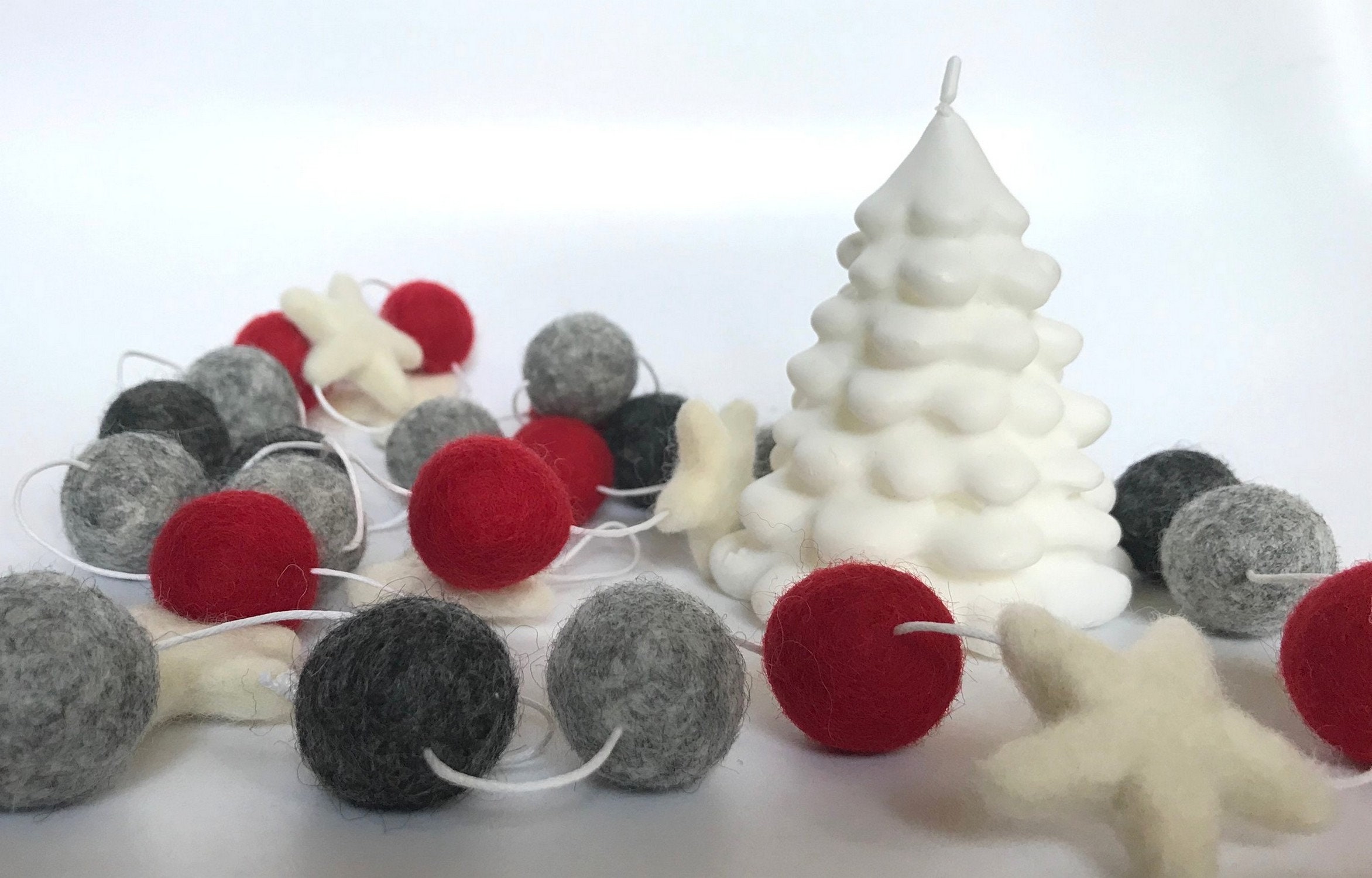 Décor Gris, Rouge et Blanc de Guirlande Feutre Noël avec Les Étoiles Blanches Pour Bunting Vacances 