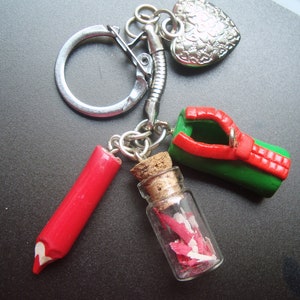 porte-clé fimo cadeau rentrée des classes hommes ou femmes en fimo