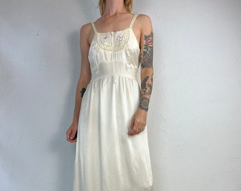 70s &#39;Gunne Sax&#39; Cream Silky Embroidered Maxi Prom Dress / Medium