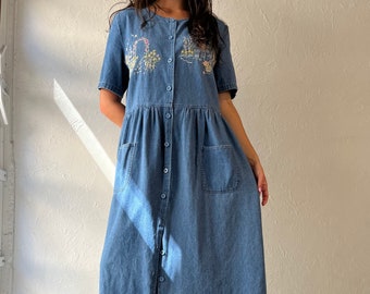 90 Button Up Denim Besticktes Hauskleid / Medium