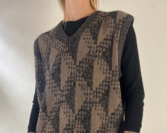 90s 'Celebrity Club' Acrylic Knit Sweater Vest / Medium