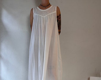 90s 'French County' White Cotton Midi Dress / Large