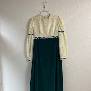 70s Green Velvet and White Lace Long Sleeve Formal Long Prom Dress / Small