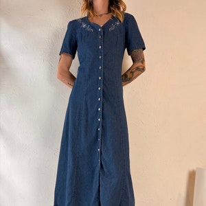 90s Button Up Embroidered Denim Dress / Small