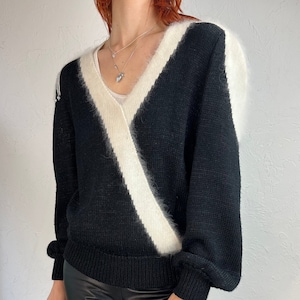 90s &#39;Alexandria&#39; Two Tone Acrylic Blend Beaded Sweater / Medium