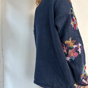90s 'Import Workshop' Hand Knit Floral Sweater / Large