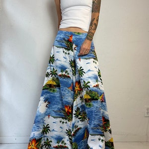 70s Hawaiian Print Extra Wide Leg Bell Bottoms / Medium