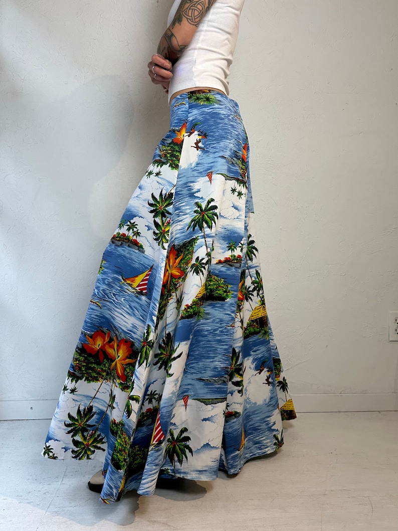 70s Hawaiian Print Extra Wide Leg Bell Bottoms / Medium