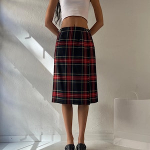 80s ‘Pitlochry of Scotland’ Pleated Plaid Wool Midi Skirt / Medium