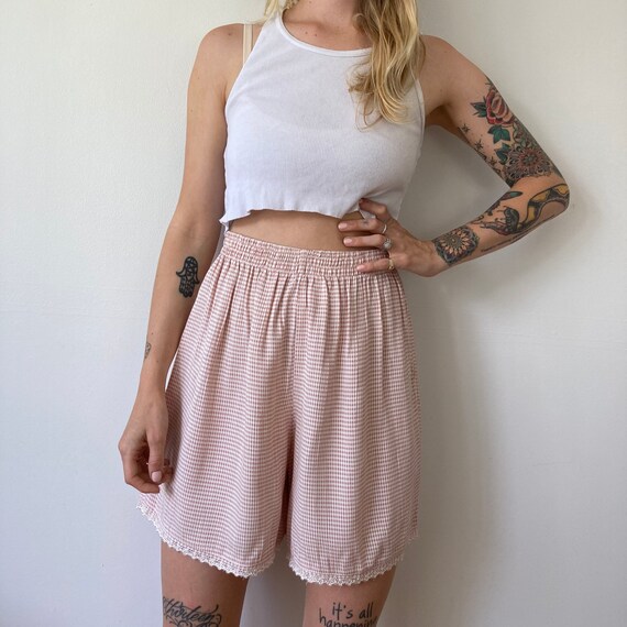 90s Pink Gingham Elastic Waist Shorts // Small