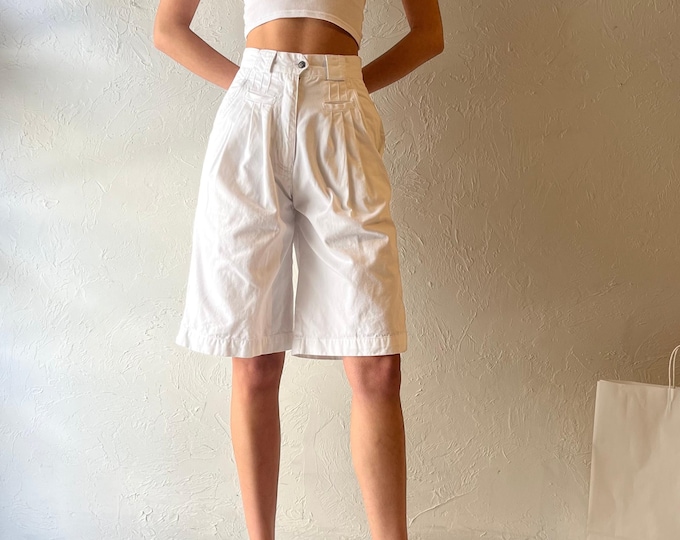 Vintage 90s ‘Almost Heaven’ White Cotton Bermuda Shorts / Small