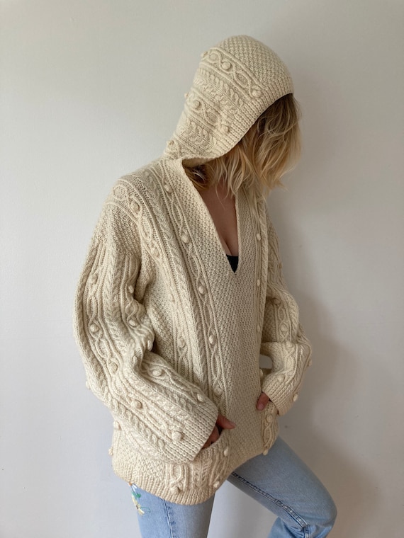 Cream Hand Knit Hooded Sweater // Chunky Knit // M