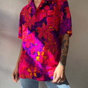 70s 'Tia' Pink Floral Button Up Shirt / Medium