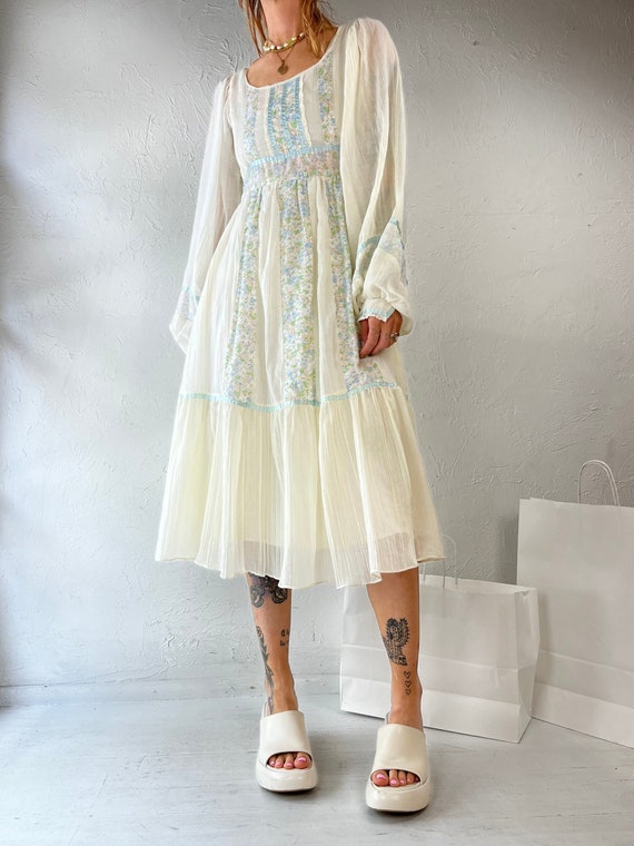 70s 'Gunne Sax' Cream and Floral Long Sleeve Peas… - image 1