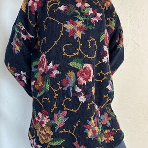 90s 'Import Workshop' Hand Knit Floral Sweater / Large