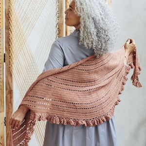 Ruffled Feathers, a Crochet Crescent Shawl. Written PDF Pattern