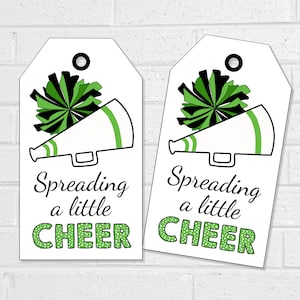 Etichette "Diffondere un po' di allegria", dolcetti per la squadra di cheerleading da competizione, pompon verdi e neri stampabili, buste regalo per la squadra di ballo e la squadra di spiriti.