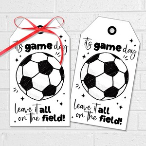 Tags voetbalgeluk, speldagtraktatiepakketten, laat het op het veld voetbalteamsnacks, afdrukbare tags of stickers voor feestbedankjes