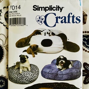 Simplicity 7014 dog beds one size NIP Tattered envelope uncut factory folded