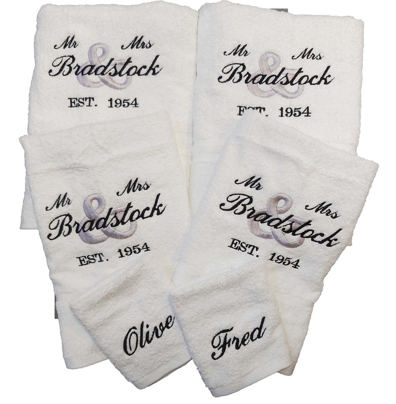 Personalised wedding towel set, Bath towel set, Mr & Mrs towels, embroidered towels, 2nd anniversary gift, silver ruby golden anniversary, 