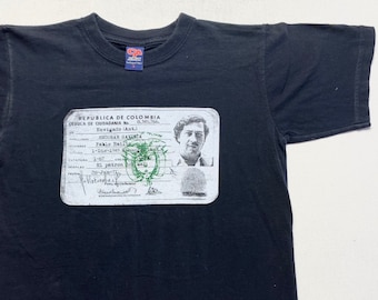 Années 90 PABLO ESCOBAR passeport t-shirt petit moyen vintage columbia touriste