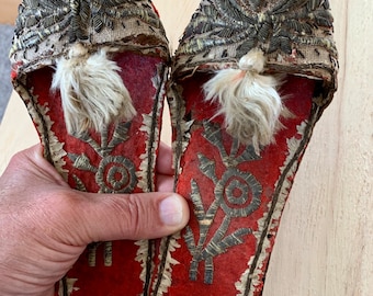 Free shipping Very rare pair of18thc Venetian lady’s shoes/slippers silk and silver thread embroidery with leather soles c1780