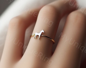 Minimalist Horse Ring Yellow Gold Horse Design Ring Dainty Horse Ring Animal Jewelry Horse Lover Gift Jewelry