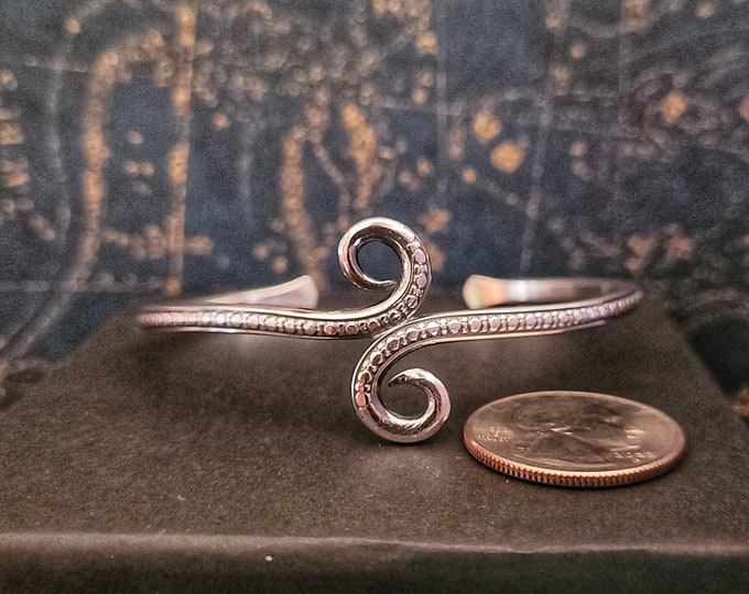 Twisted Tentical Shaped, Cuff Bracelet, Made From American Sourced 8ga Sterling Silver Wire, Sized To Fit, TBK086
