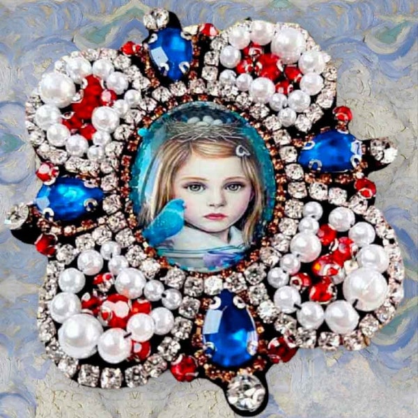 broche poupée,broche en tissus,idée cadeau,brosse strass, écusson ,broche brodée ,broche femme,broche romantique,broche perles,Matriochka