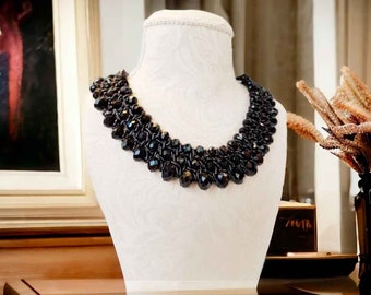 Collier Mutltirangs,,collier romantique,collier haute couture,collier princesse,collier exquis,cadeau femme,collier noir,cokkier bavoir