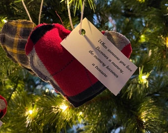 STOF Herinneringsornament gemaakt van kleding van dierbaren