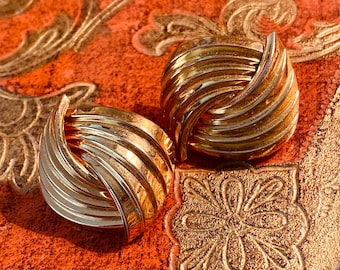 Pair of Channel 1980s Vintage Unmarked Gold Tone Textured Serrated Pierced Earrings