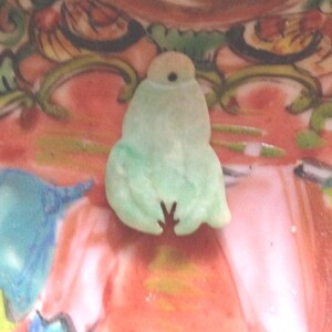 Colgante antiguo de jade verde manzana: adorno de maracuyá tallado a mano