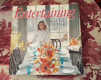 Martha Stewart Entertaining 1982 First Edition Hardcover Book – Mid-Century Entertaining Guide - VERY RARE