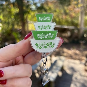 Crazy Daisy Pyrex Badge Reel | Nesting Bowls | Spring Blossom Pyrex | Vintage Pyrex Retro Style Gift | ID Holder Nametag | Stocking Stuffer