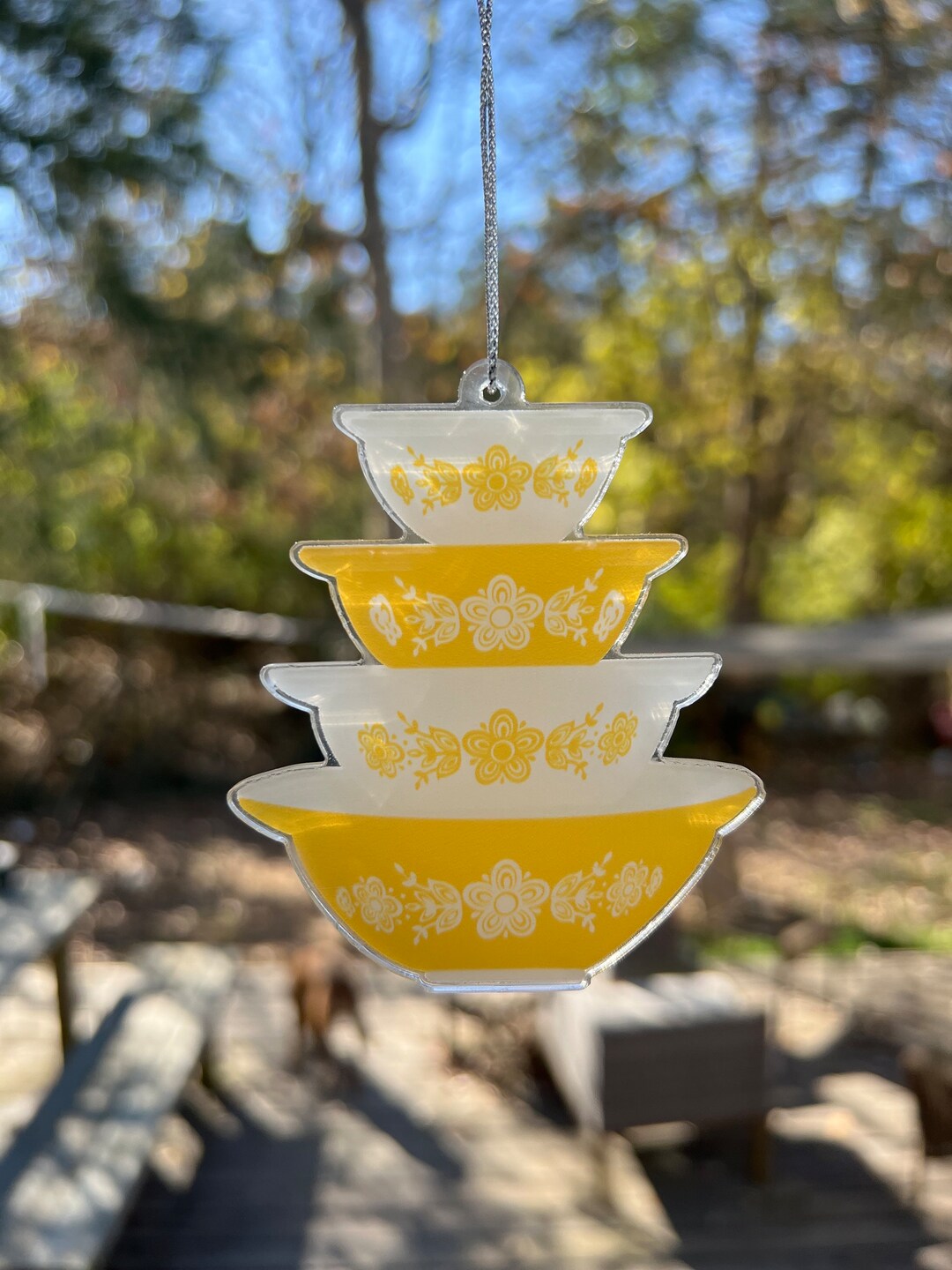 Pyrex Butterfly Gold Ornament Nesting Bowls Yellow & White Retro Decor Vintage Christmas