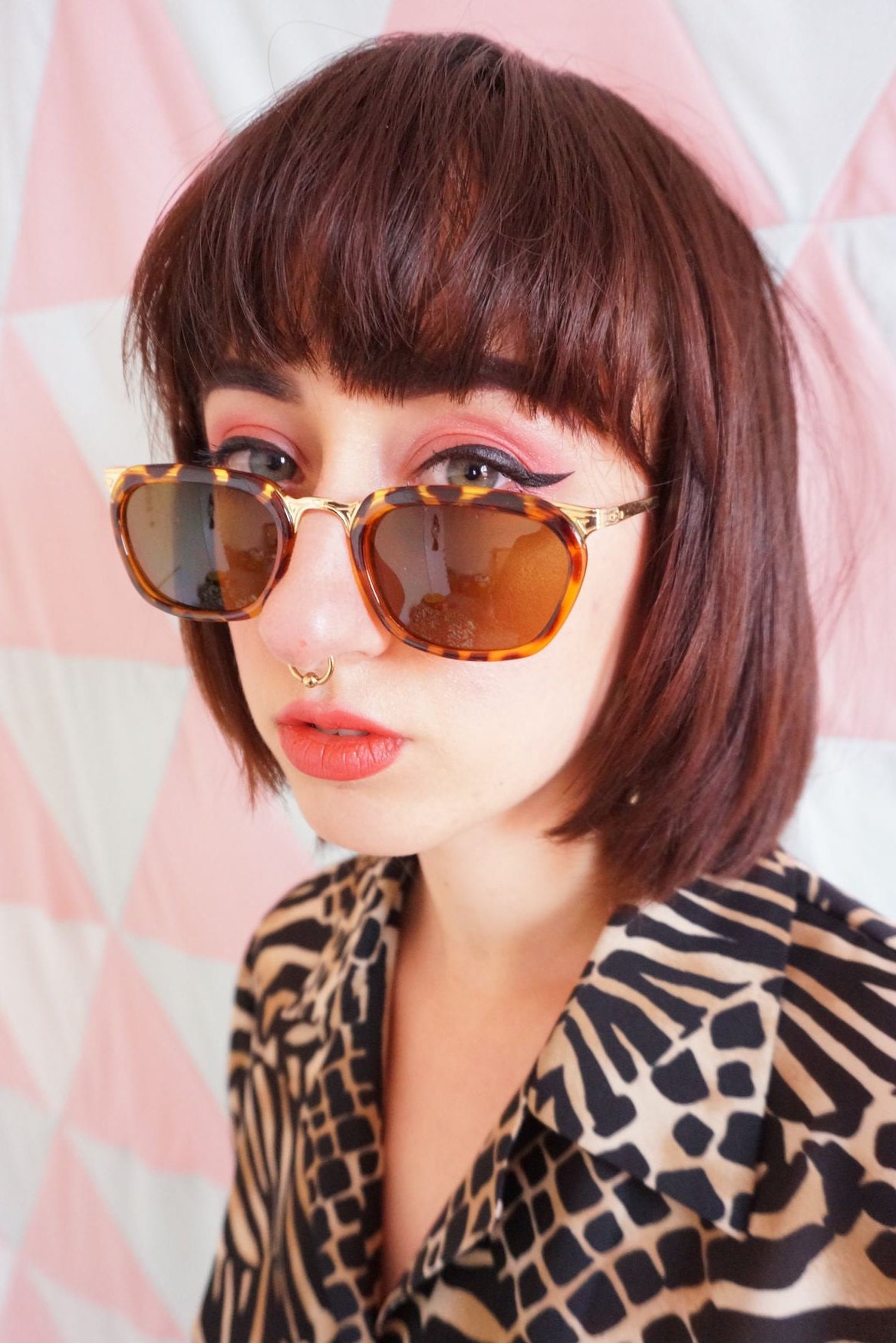 Vintage 90s / Y2K Gold and Tortoiseshell Sunglasses - Etsy display picture 2