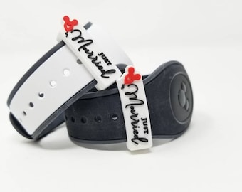 Just Married sliding PVC charm for use with Magic Bands | honeymoon | wedding | marriage | celebration | MagicBand fastener accessory