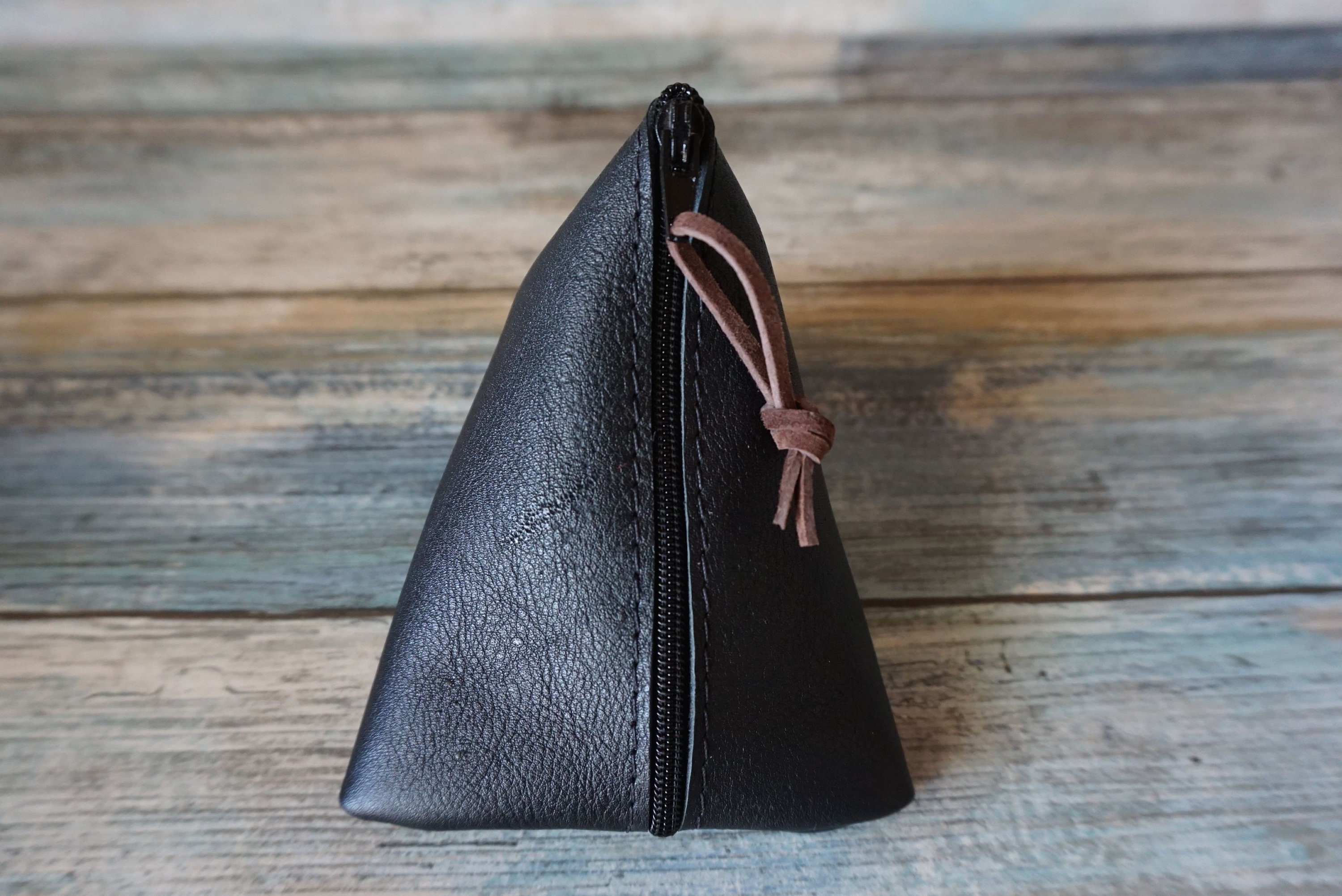 Black Leather Coin Purse / Leather Zippered Pouch / Money Coin Pouch