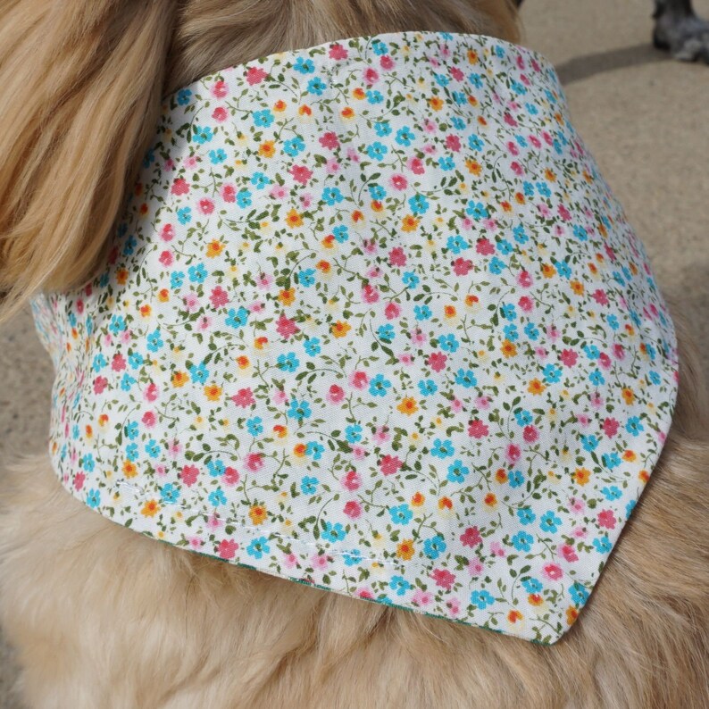 Patricks Day Dog Bandanas Doggie Scarves Shamrock Dog Neck Decoration Puppy Bandanas Dog Neckwear St