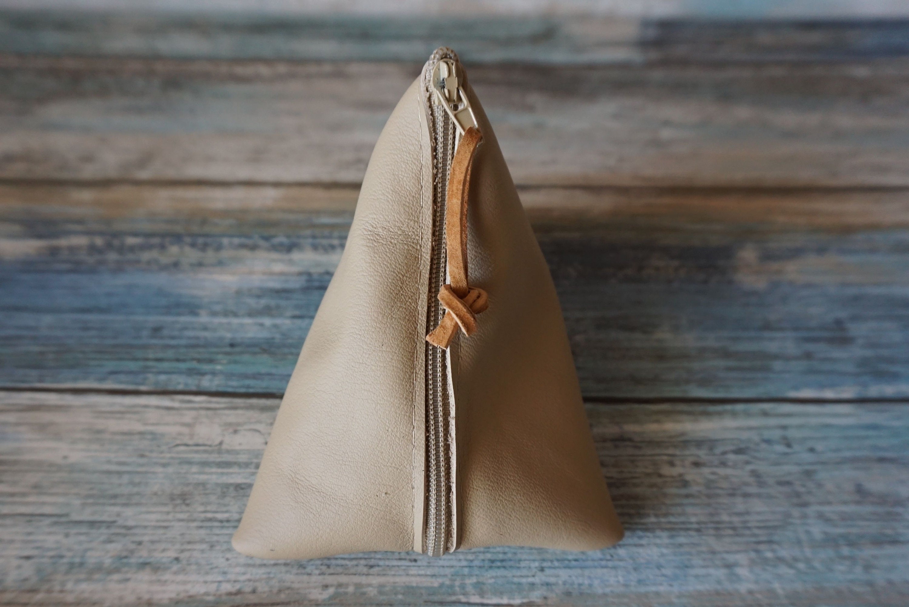 Black Leather Coin Purse / Leather Zippered Pouch / Money Coin Pouch