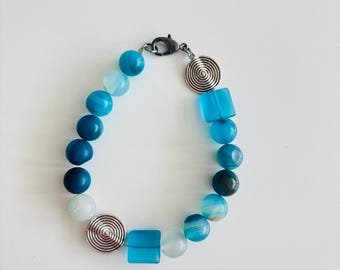 Ocean Tides Blue Beaded Bracelet – Mixed Glass & Metal Beads with Swirl Accents
