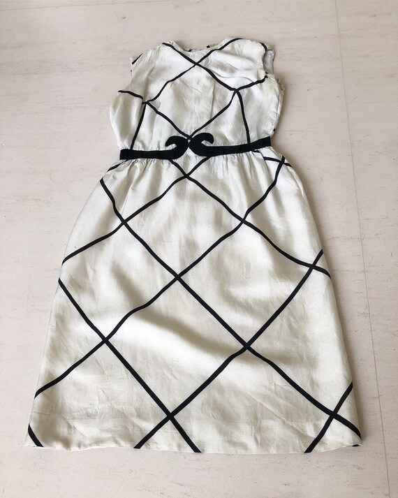 Architectural 1950s Silk Wiggle