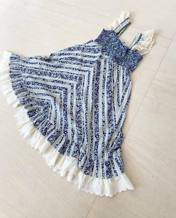Pretty 70s Prairie Dress