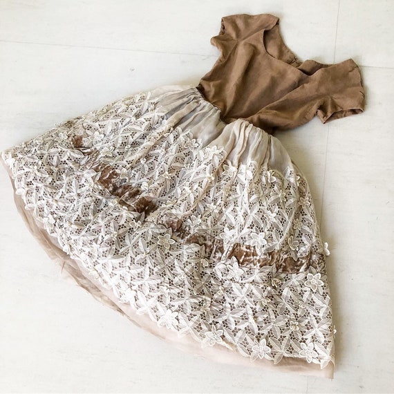 Gorgeous Lace Applique Dress