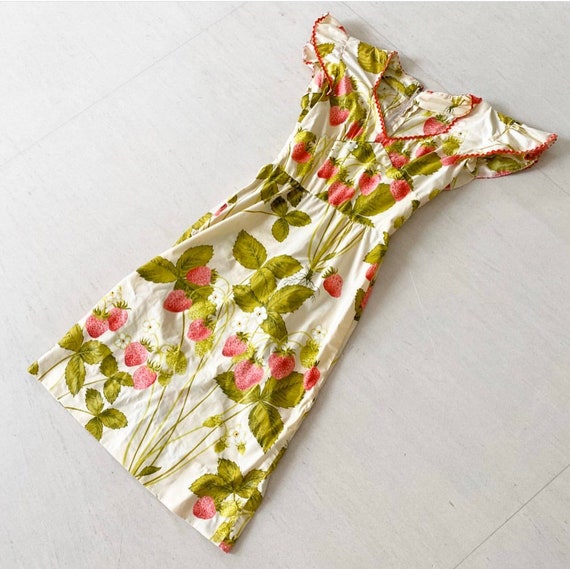 Pretty Strawberry Print Sundress